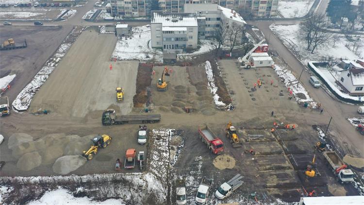 Postavljeni prvi kontejneri na Sajmištu u Petrinji